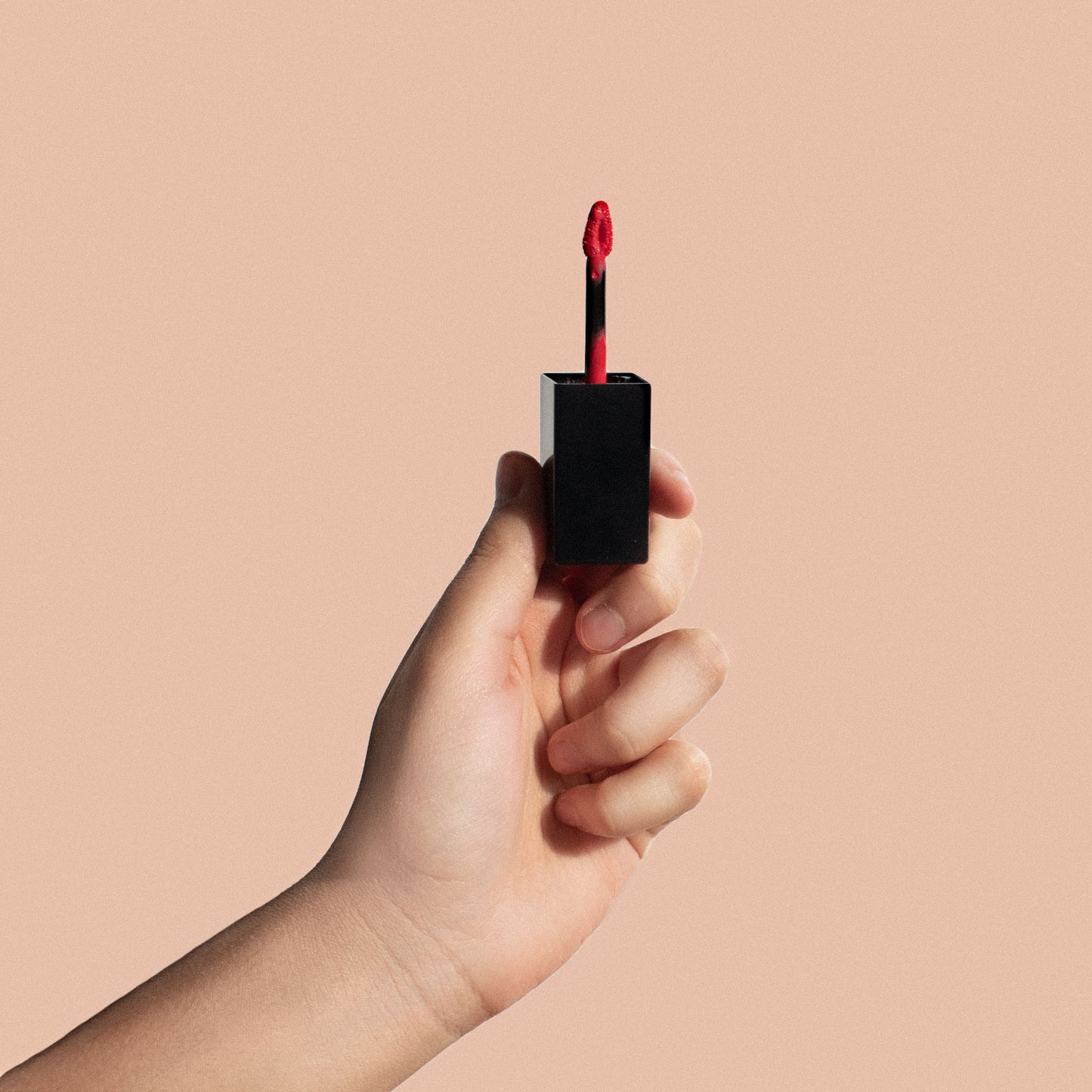 Matte Lip Stain with precision doe-shaped applicator – VOUGEA Luxe